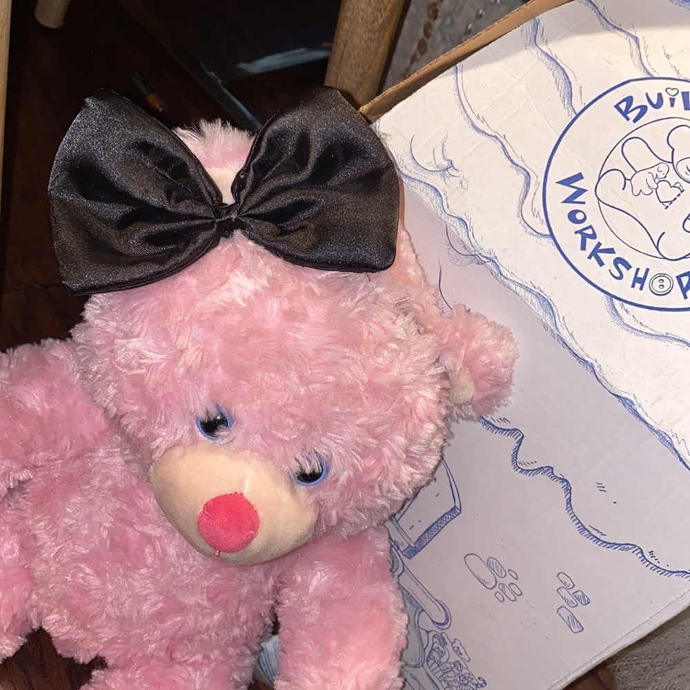 Build-A-Bear bear hair accessories 1 black bow. 1 pink bow. 1 golden tiara crown - Picture 4 of 9